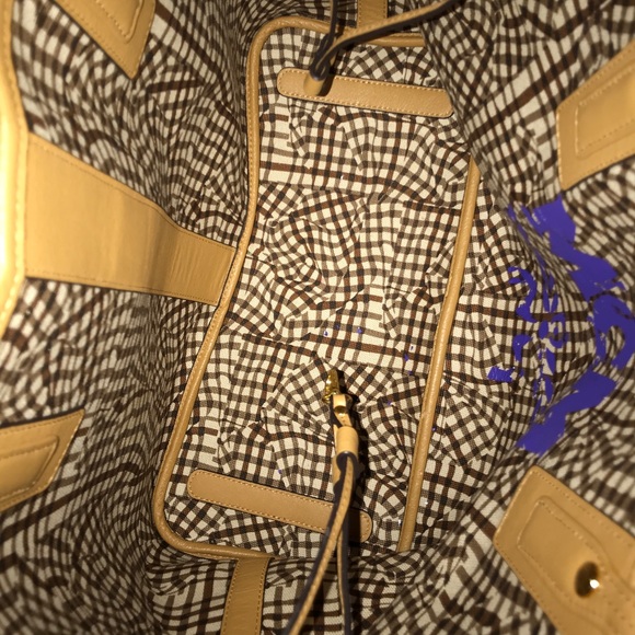 MCM medium tote - Picture 7 of 8